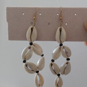 Elegant Shell Drop Earrings